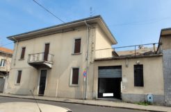 Negozio con Vetrina Busto Arsizio Vendita