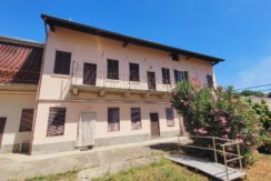 Busto Arsizio Vende Casa Semindipendente Ampia Metratura