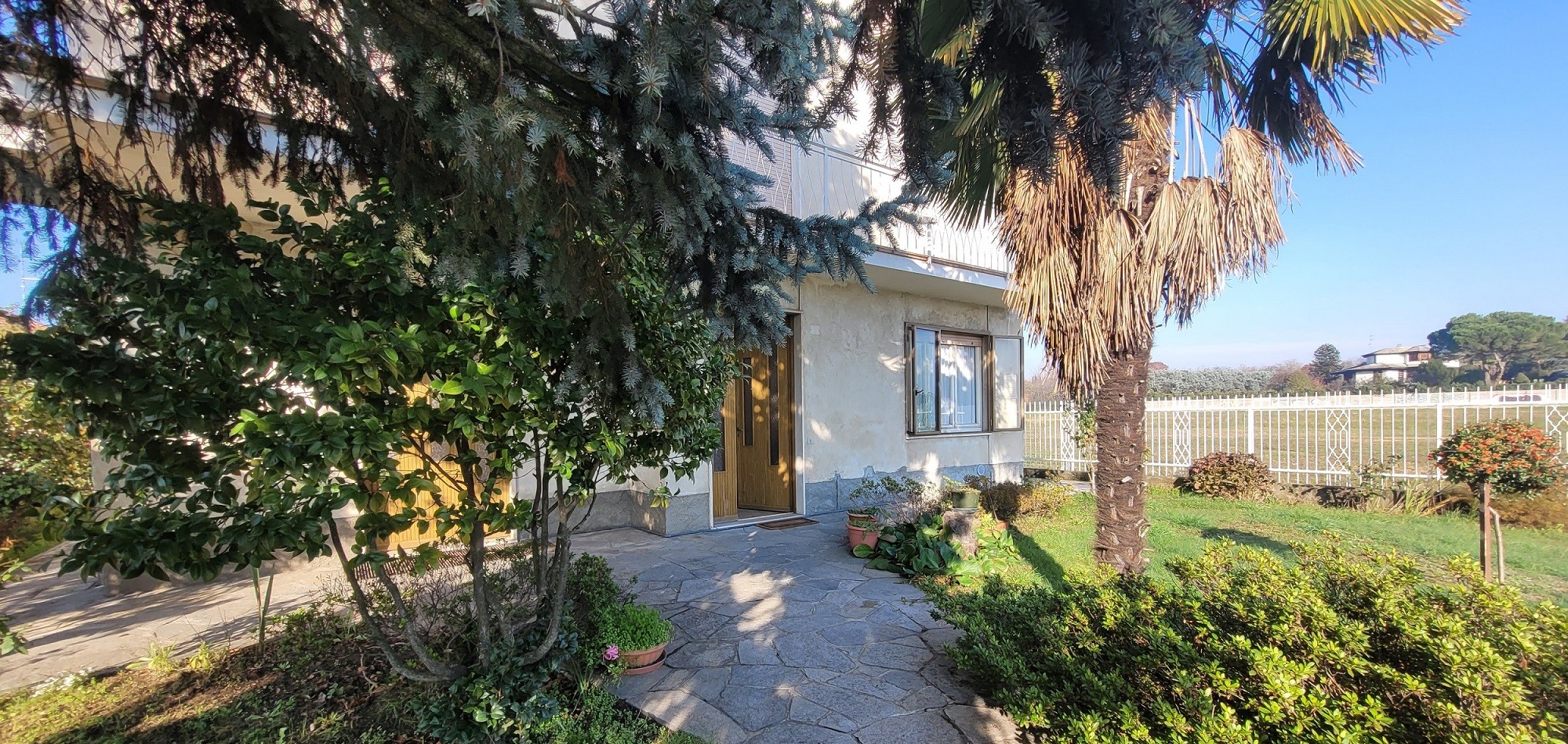 Casa Bifamiliare Vendita Ferno