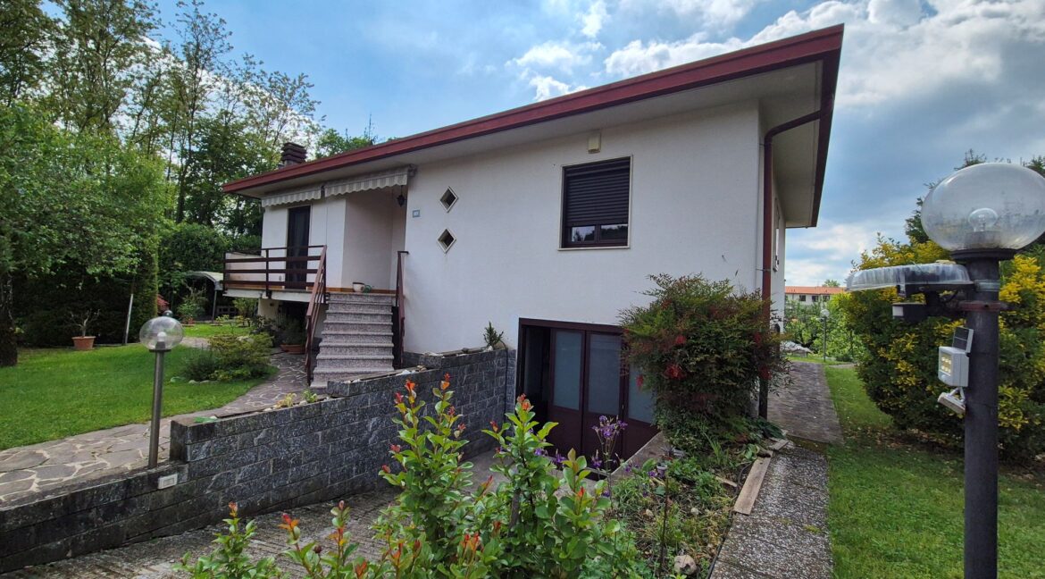 Casa Indipendente Vendita Venegono Inferiore