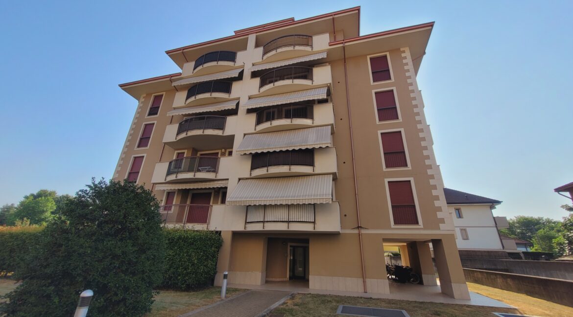 esterno 001