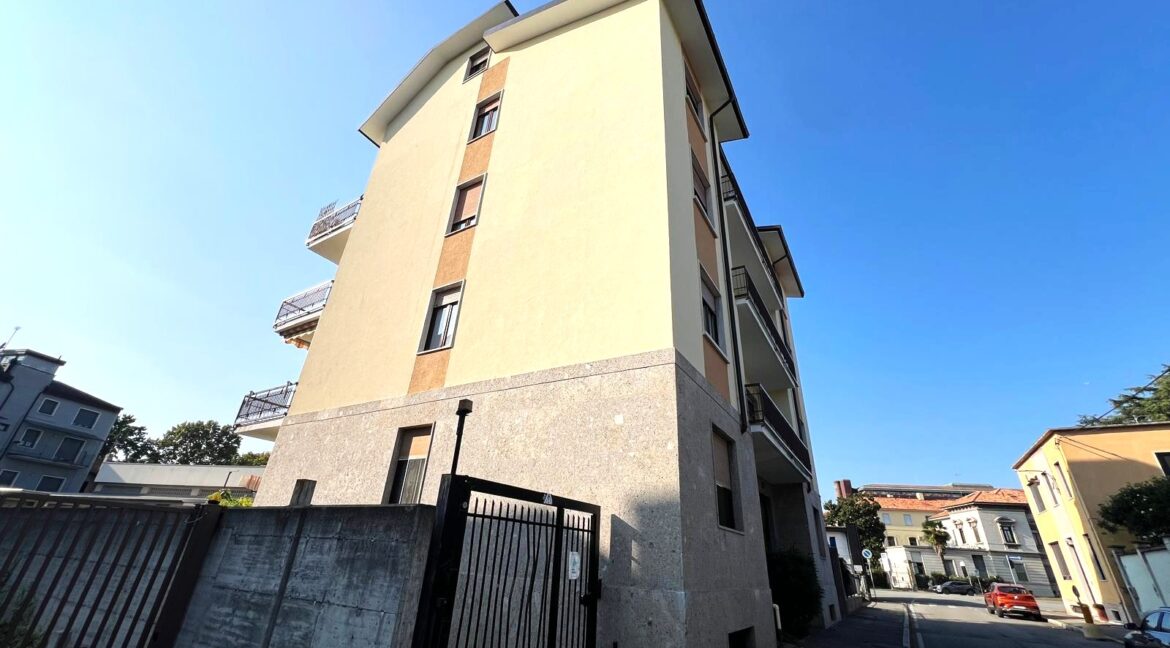 WhatsApp Image 2025-10-17 at 19.33.21