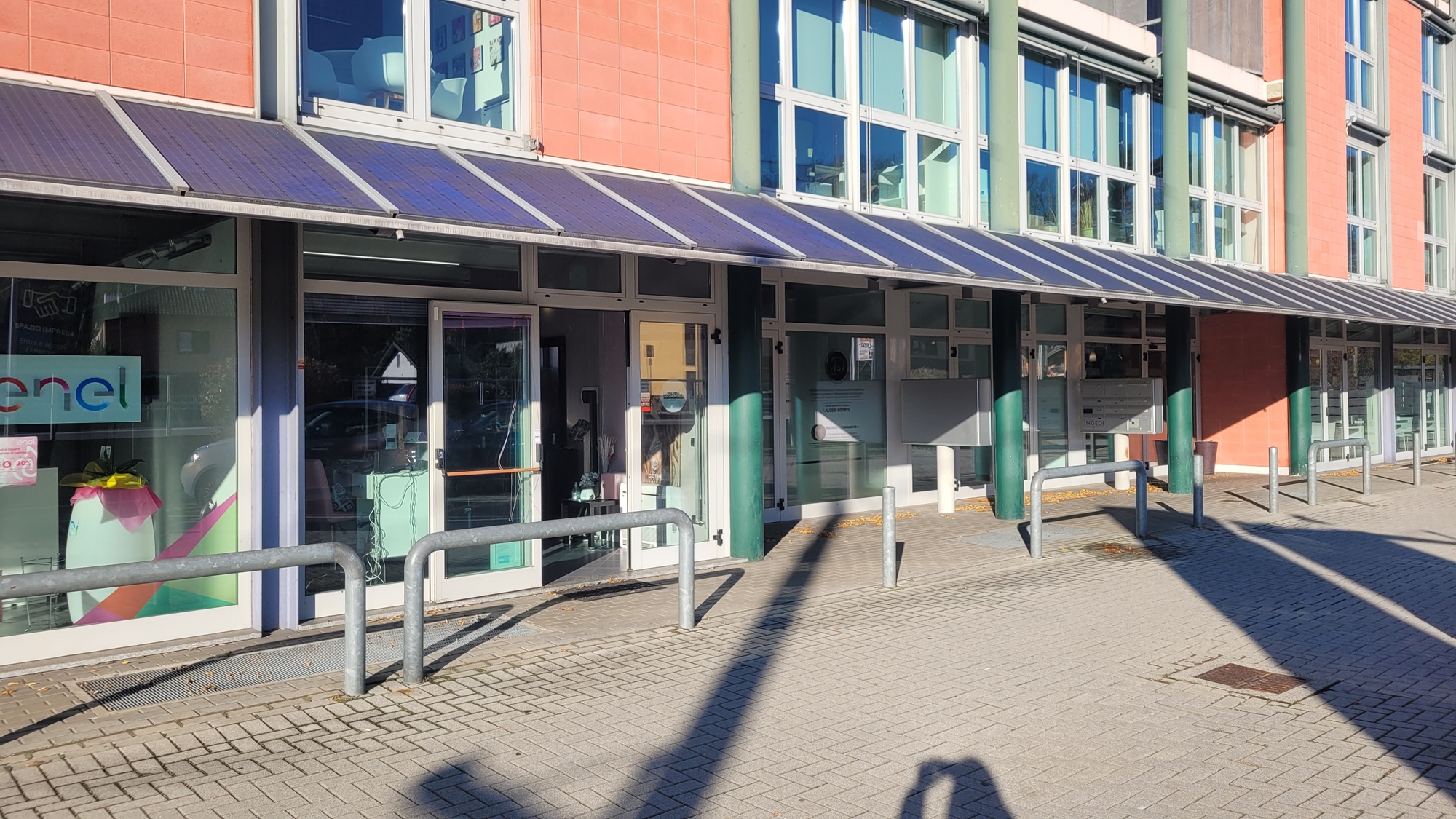 Affitto Negozio con Vetrina Vergiate