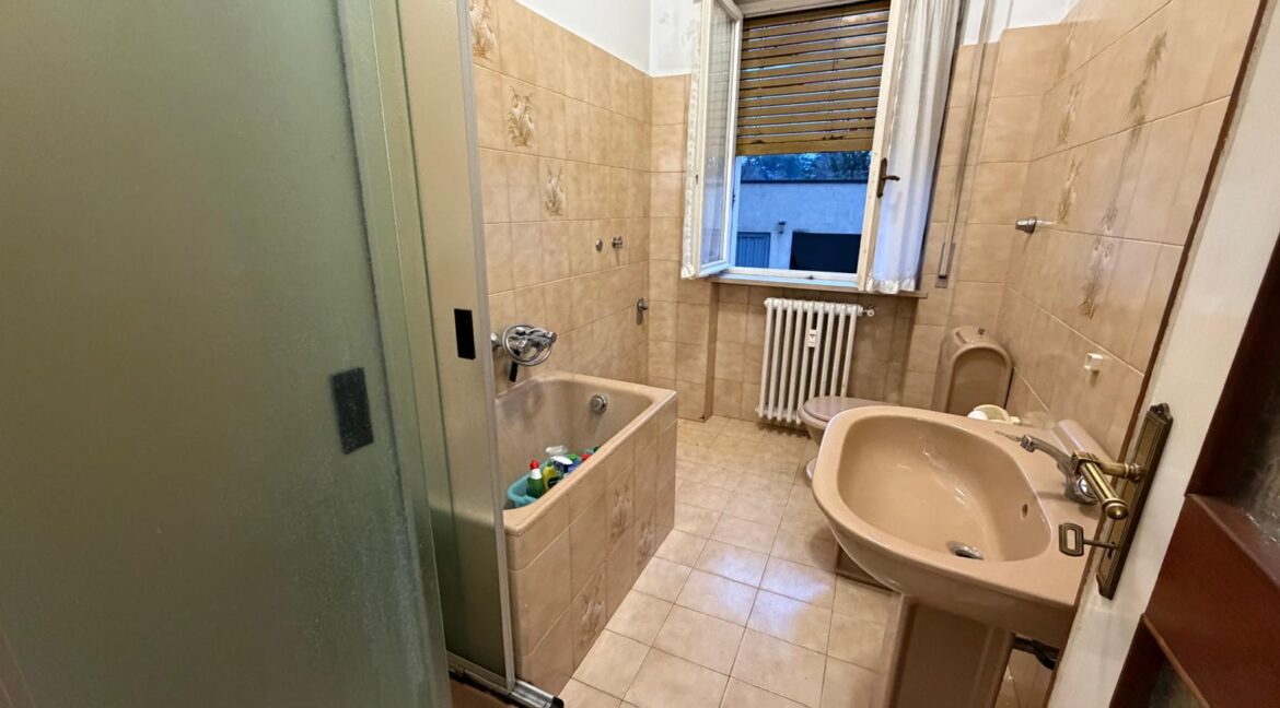 WhatsApp Image 2025-12-17 at 17.20.37