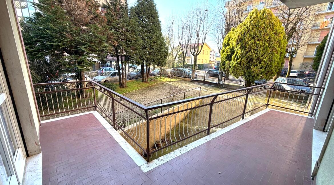 WhatsApp Image 2025-12-27 at 10.37.59 (1)