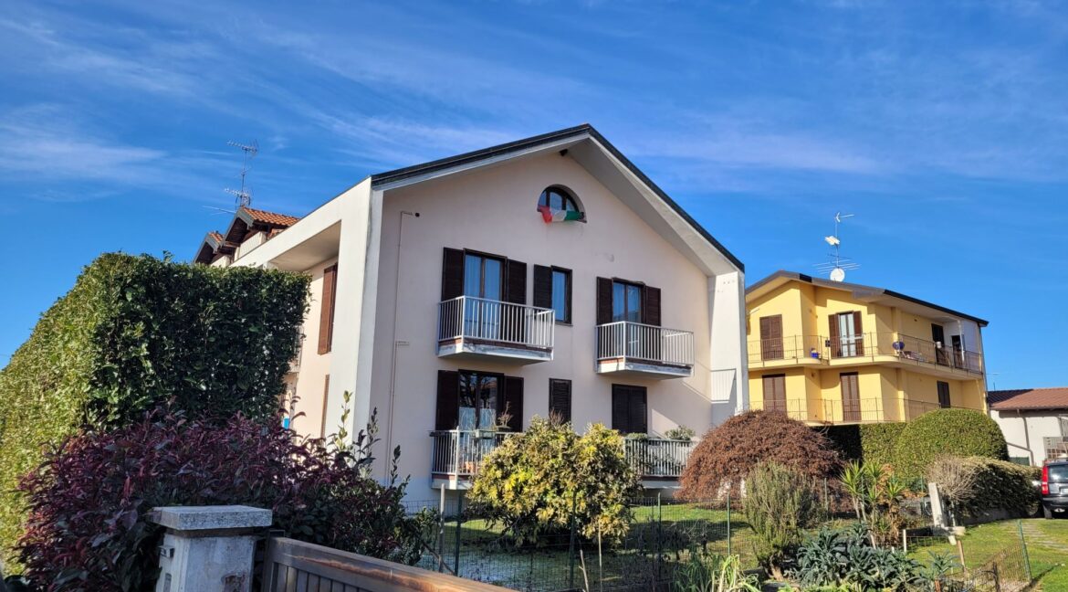 Luminoso Trilocale Vendita Varallo Pombia