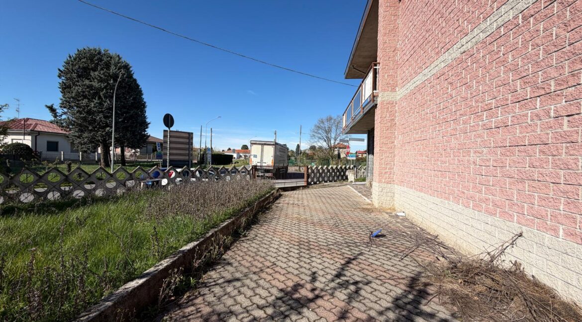 WhatsApp Image 2026-03-28 at 11.57.00