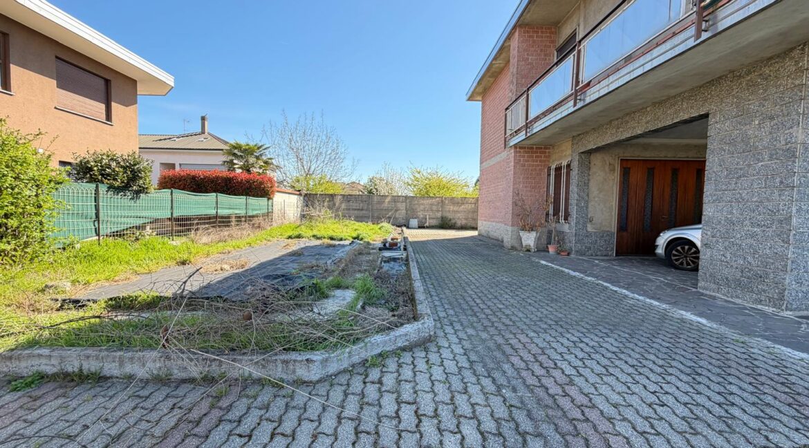 WhatsApp Image 2026-03-28 at 11.57.01