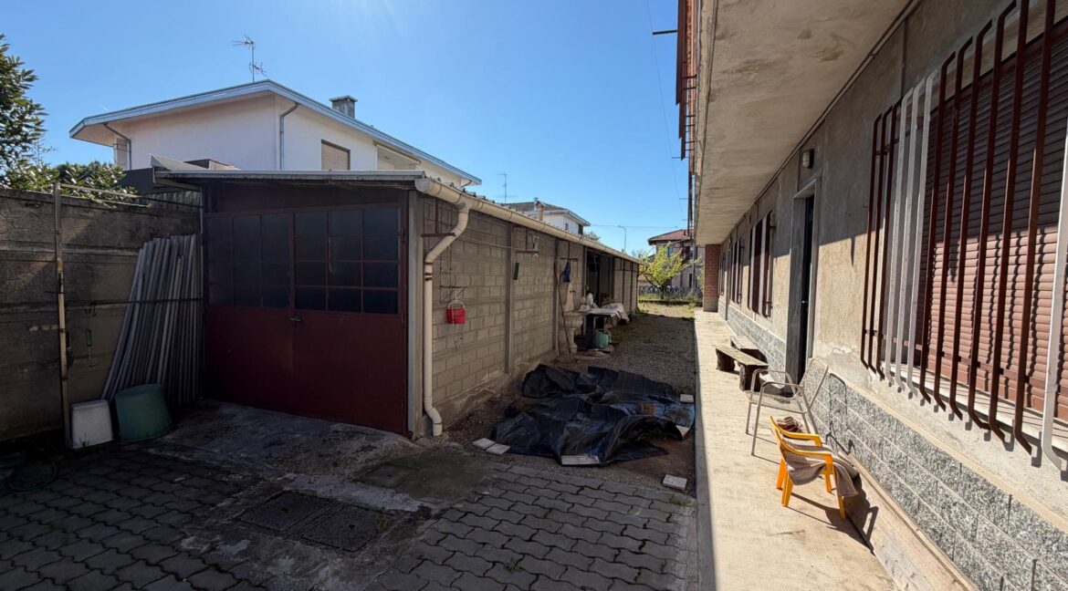 WhatsApp Image 2026-03-28 at 11.57.03