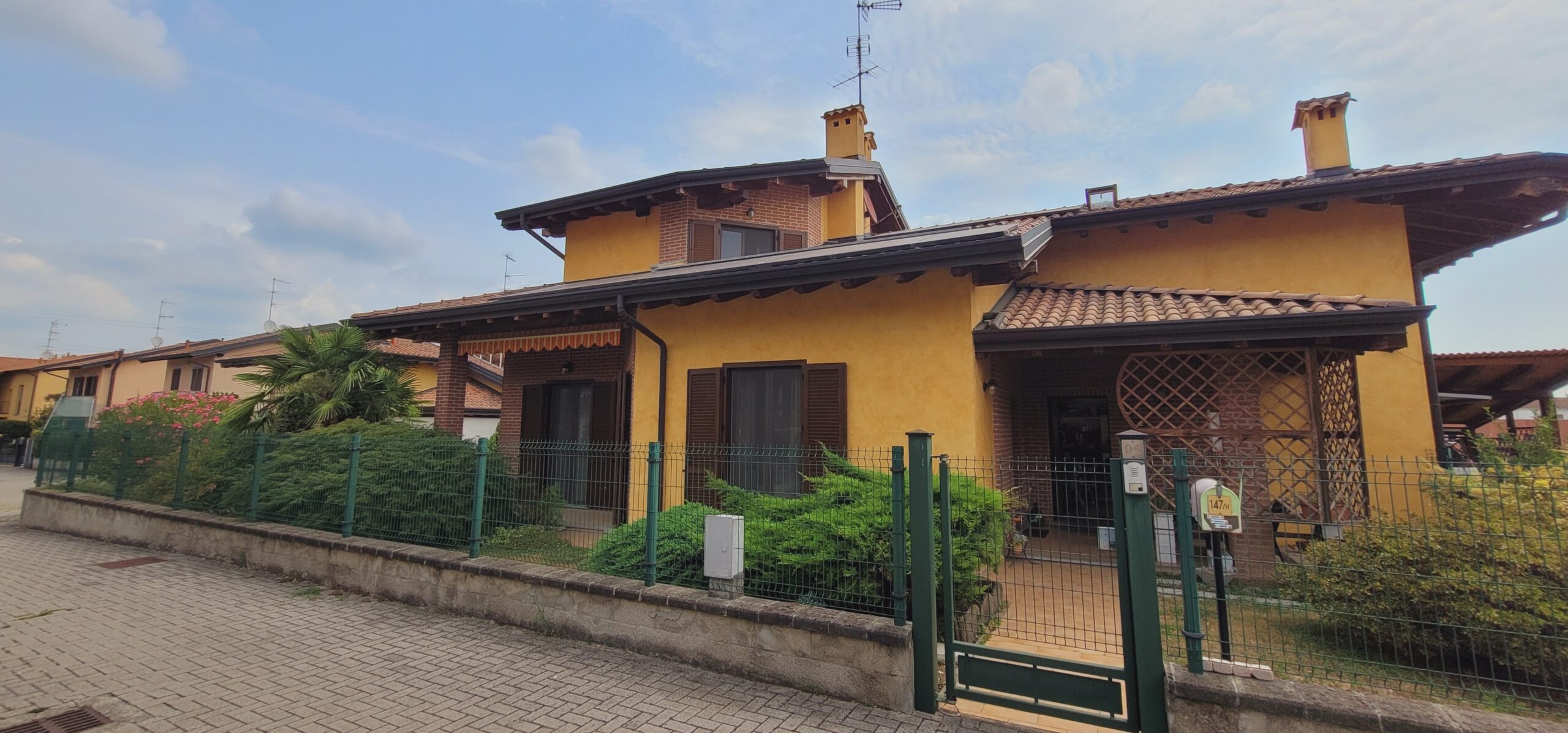 Signorile Villa Singola Vendita Oleggio